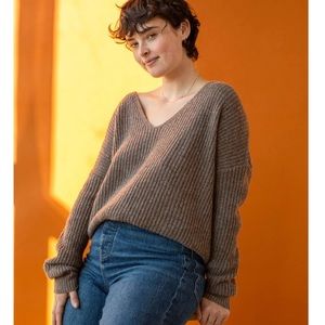 United by Blue Sweater, size M, never been worn and tags are still on